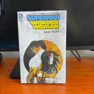 DC Comics Superman Wonder Woman Volume 4: Dark Truth